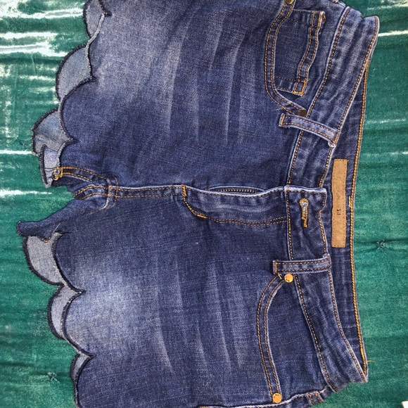 Shorts - Picture 2 of 2